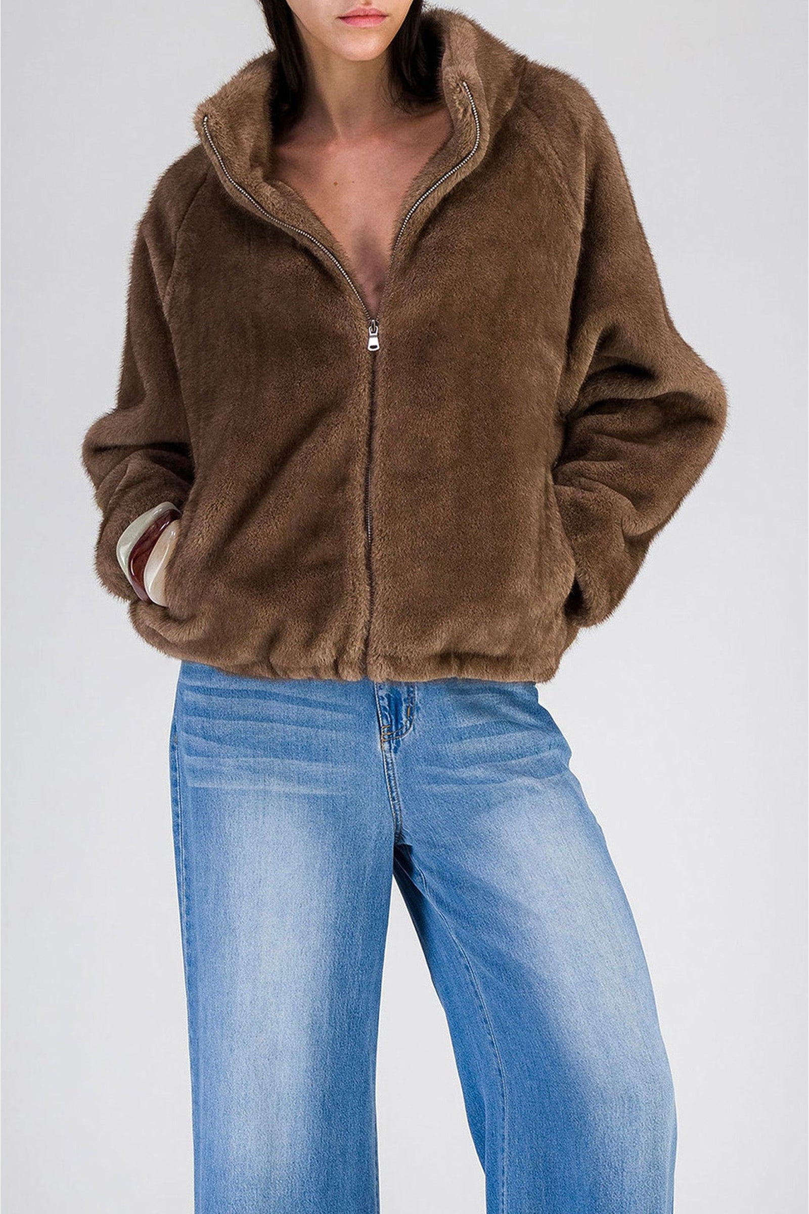 17 QTY NEW BOMBER EN IMITATION VISON