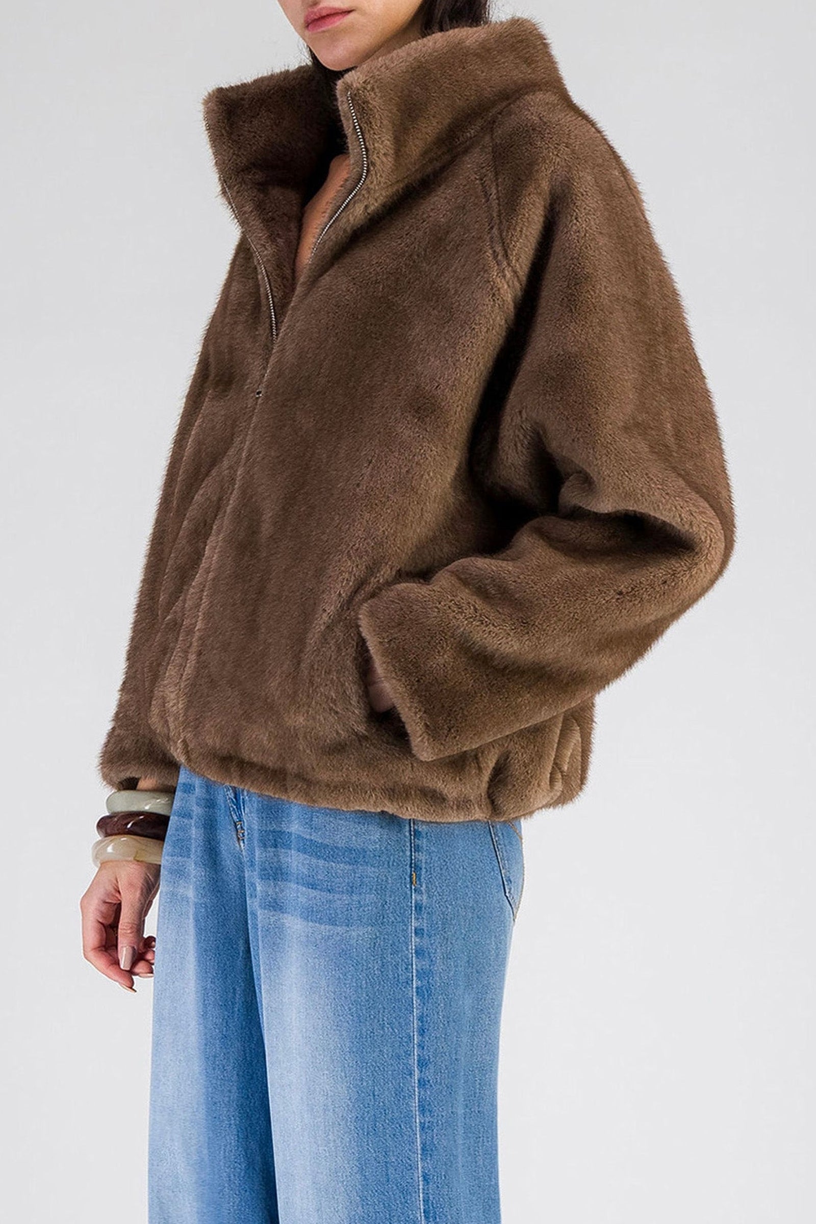 17 QTY NEW BOMBER EN IMITATION VISON