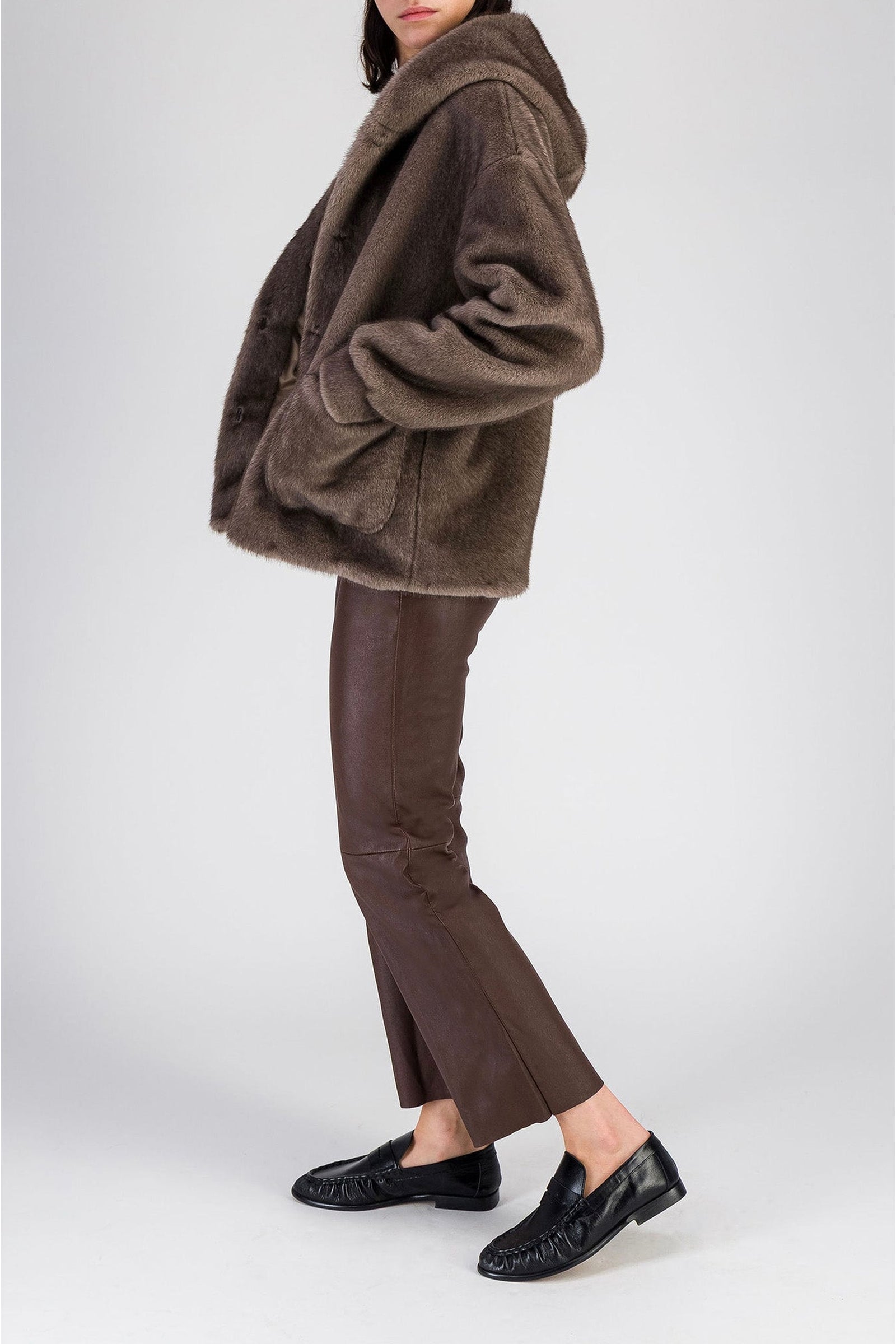 Manteau court à capuche effet vison - Iris