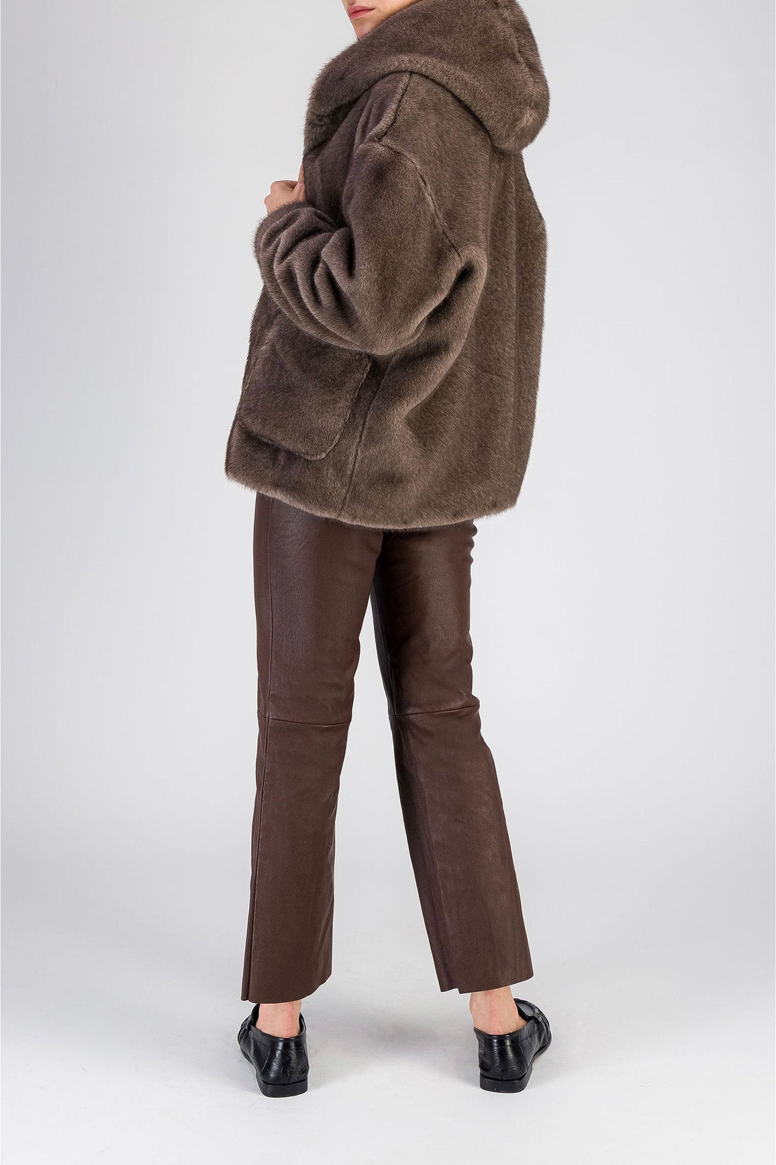 Manteau court à capuche effet vison - Iris