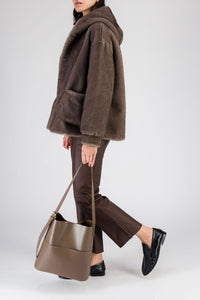 Manteau court à capuche effet vison - Iris