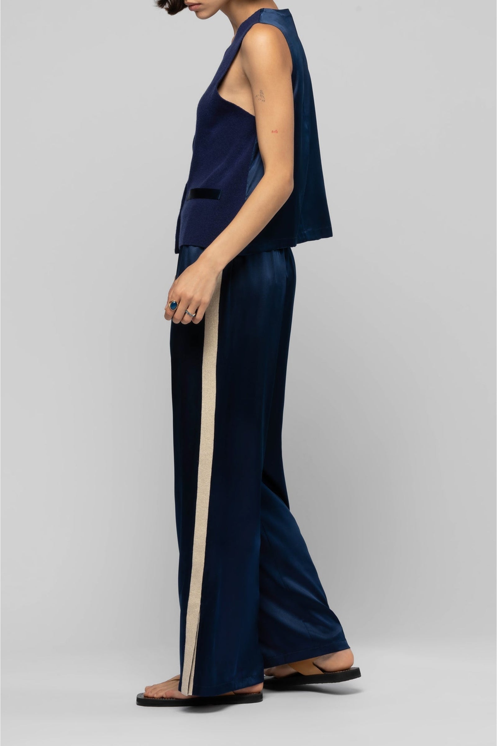 Gany sleeveless two-ply knit and silk jacket - Navy