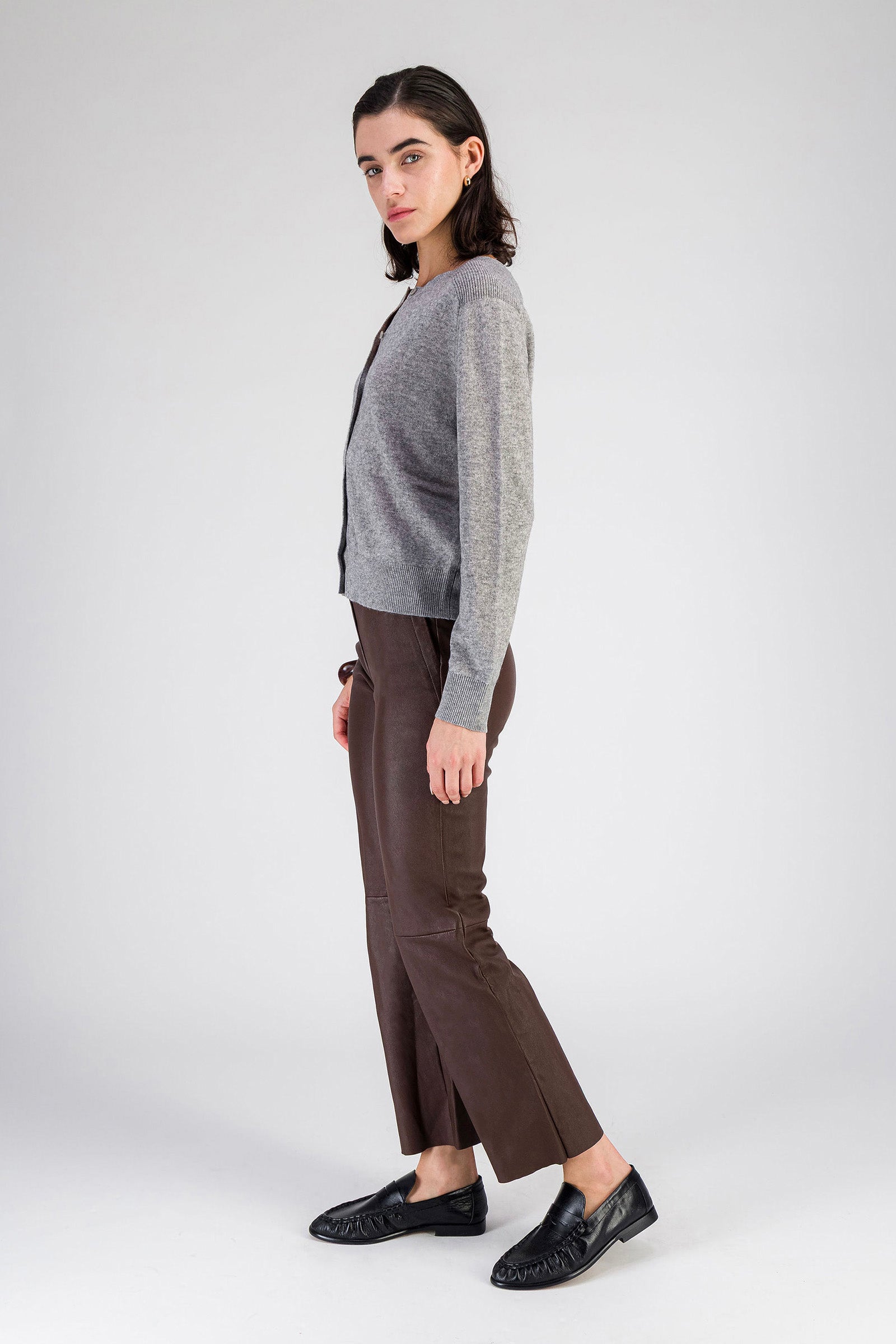 1 QTY NEW CARDIGAN BOUTONNE