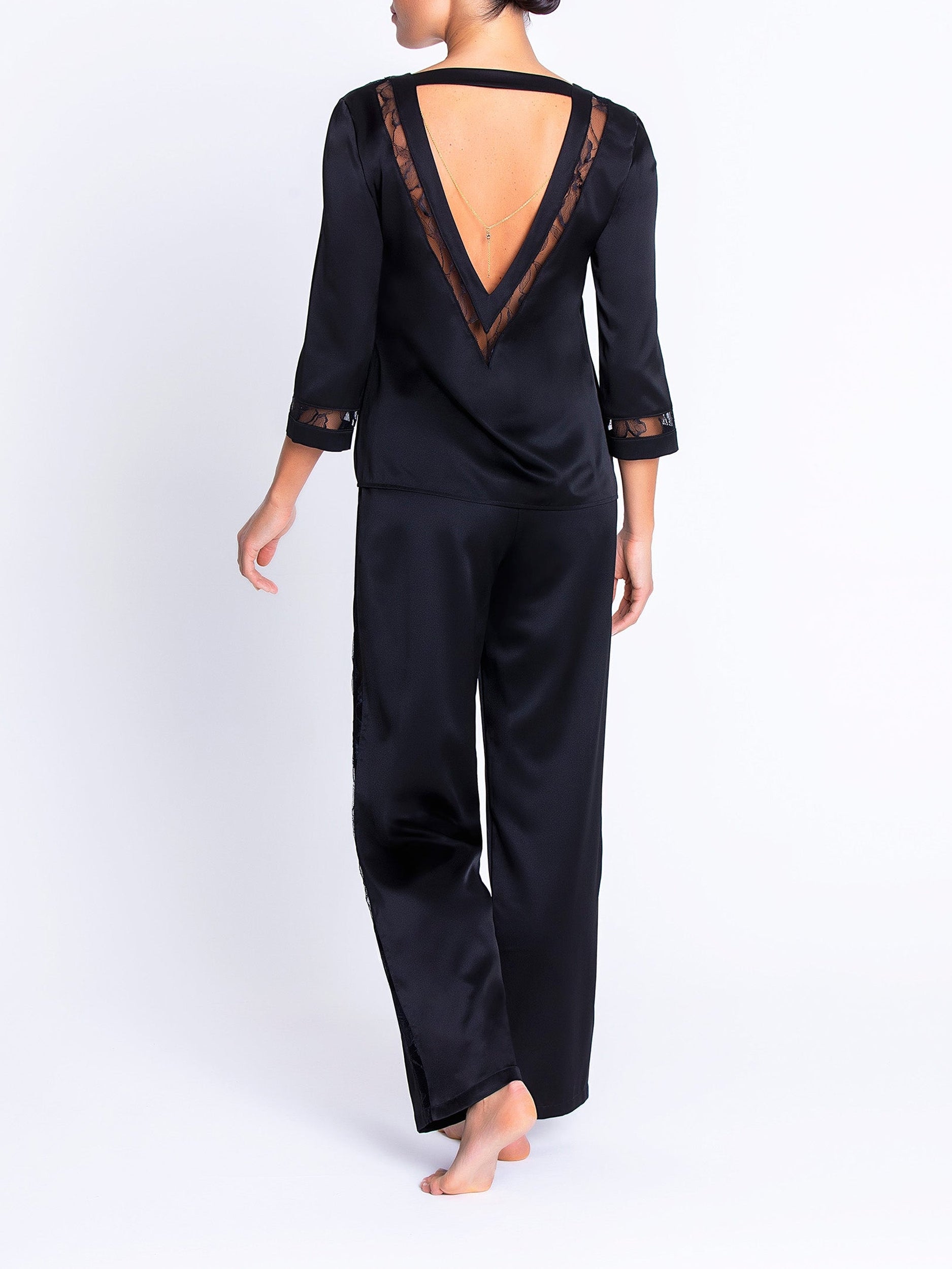 ZNOSTOCK_DJV_0qty refco_80€_25qty 2025_9_Sell Through36%_Noir Top - Noir