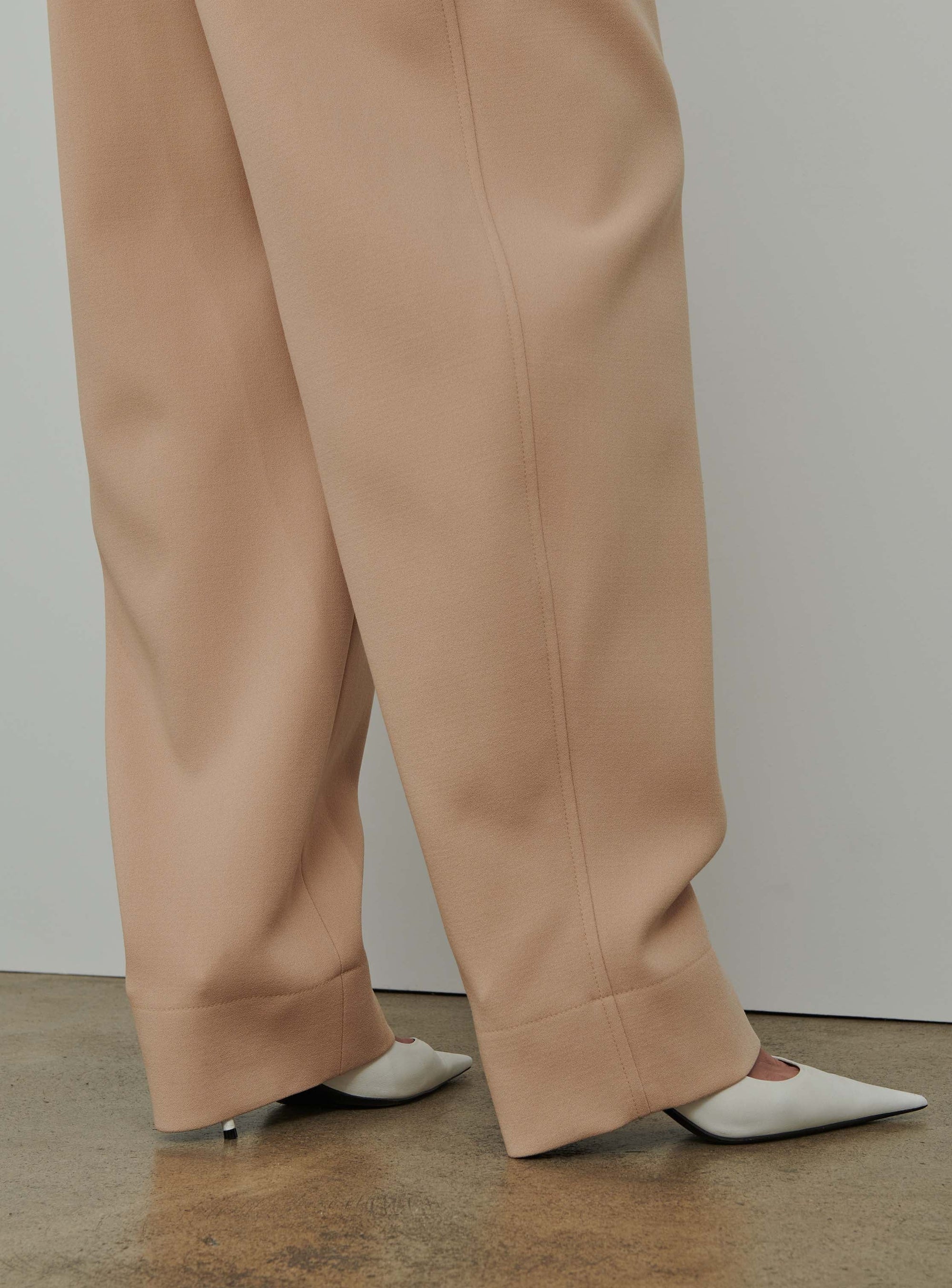 HB Trouser - Biscuit