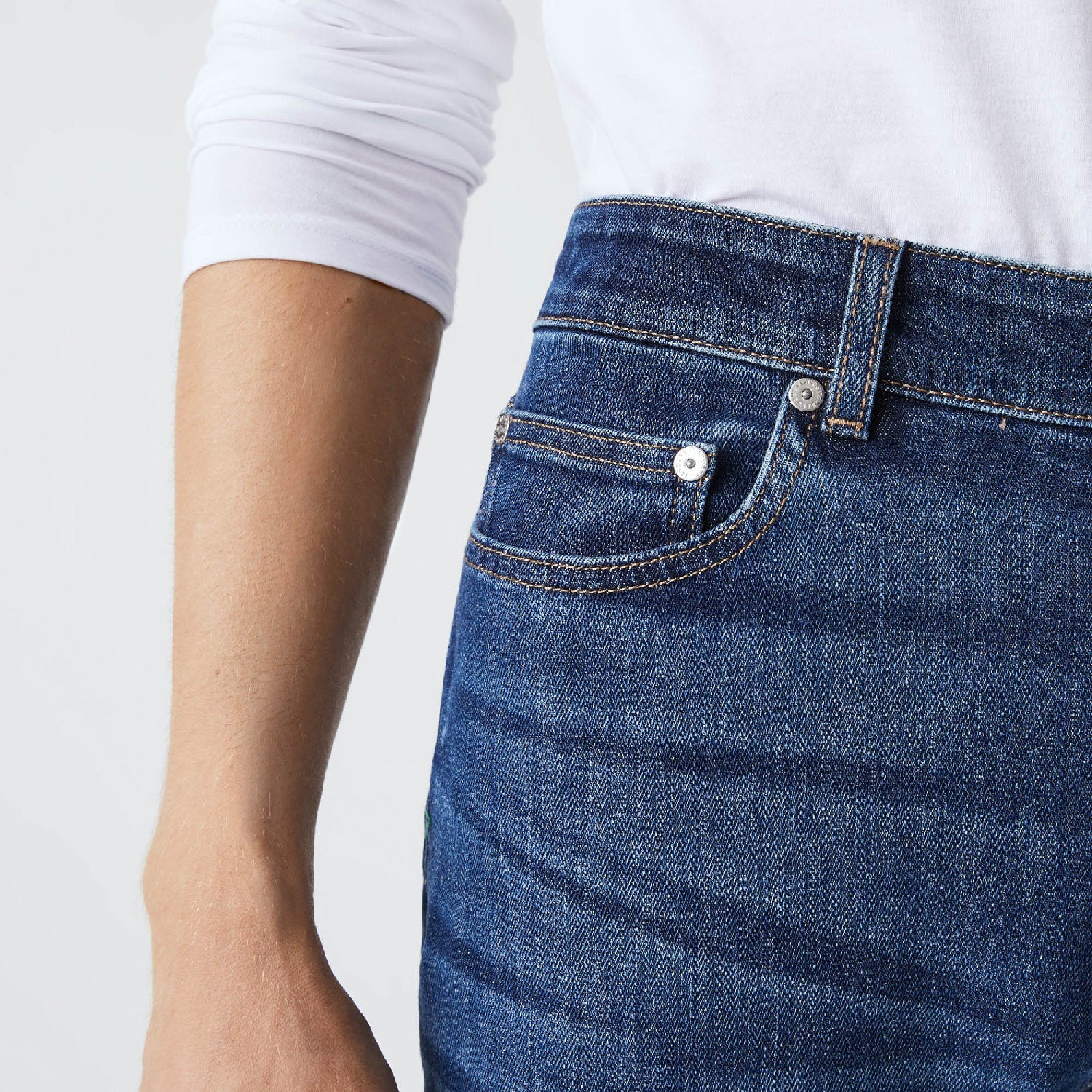 Pantalon ajusté en denim - Washed Deep Medium