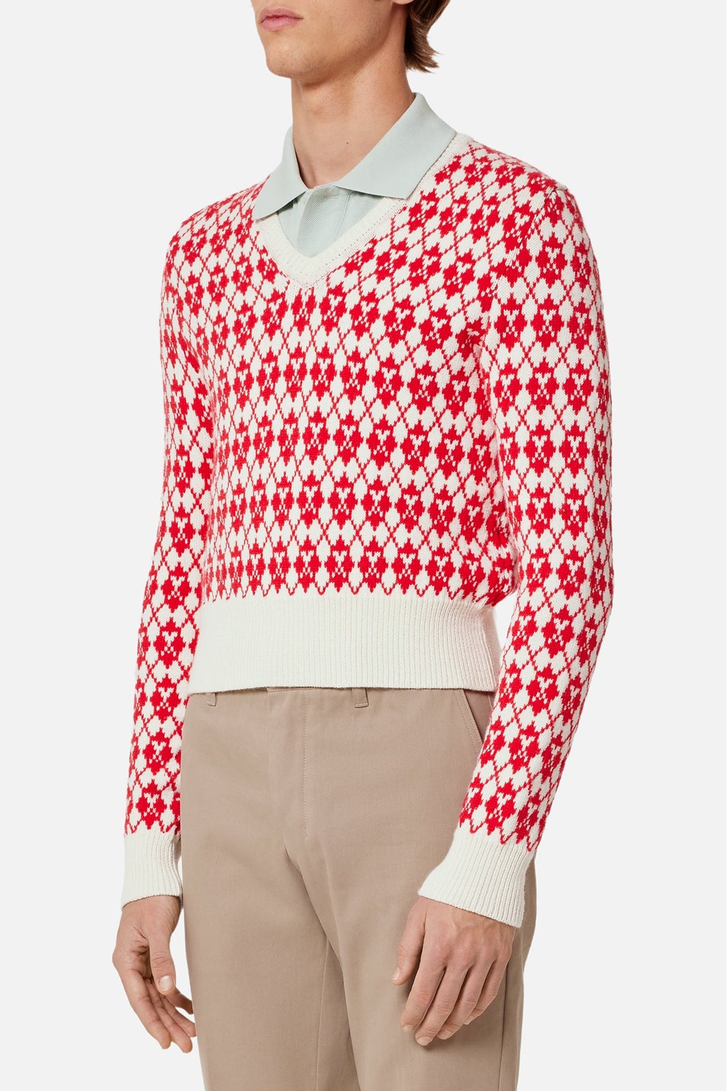 Pull jacqaurd col V en laine - Off White & Red