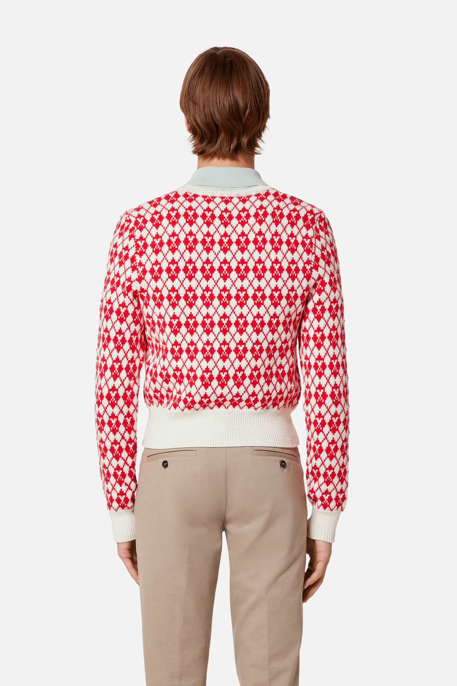 Pull jacqaurd col V en laine - Off White & Red