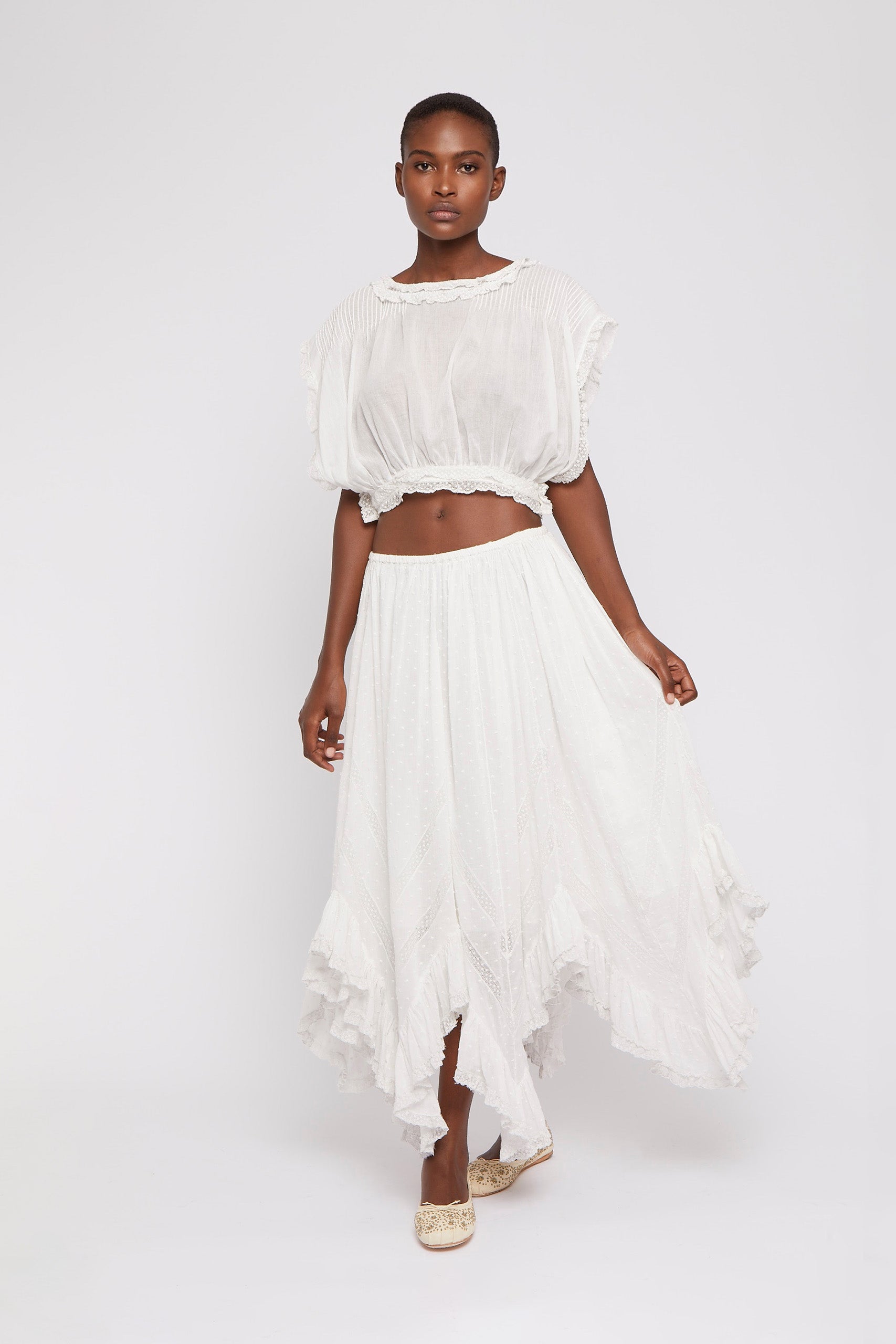 ZNOSTOCK_WHITE SKIRT HOPPER - White