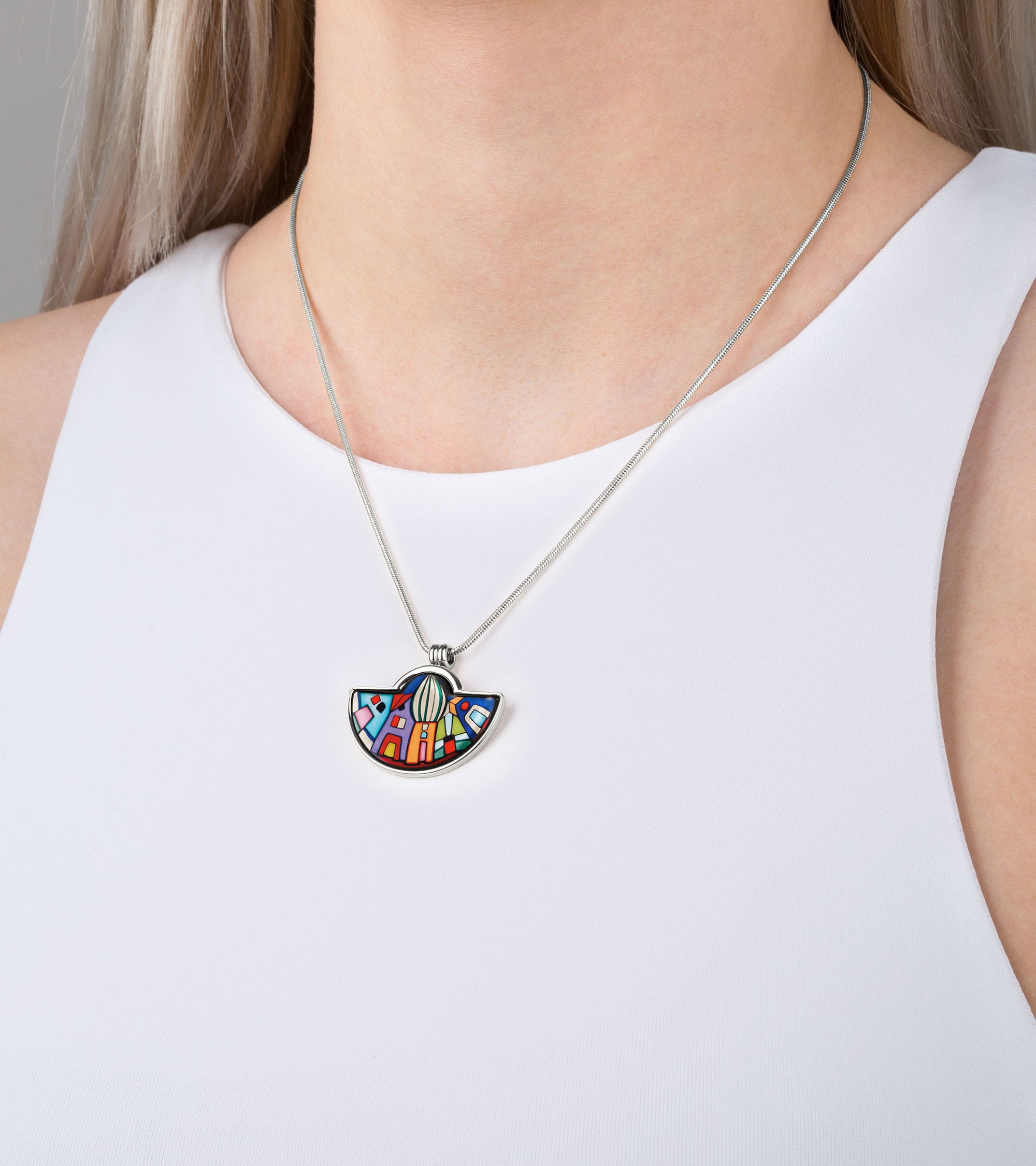 Collier Halfround en émail et plaqué au rhodium - Rouge, Bleu & Vert
