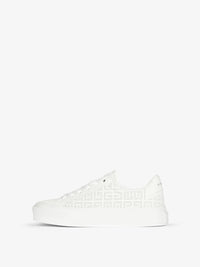 Baskets City Sport en cuir perforé - White