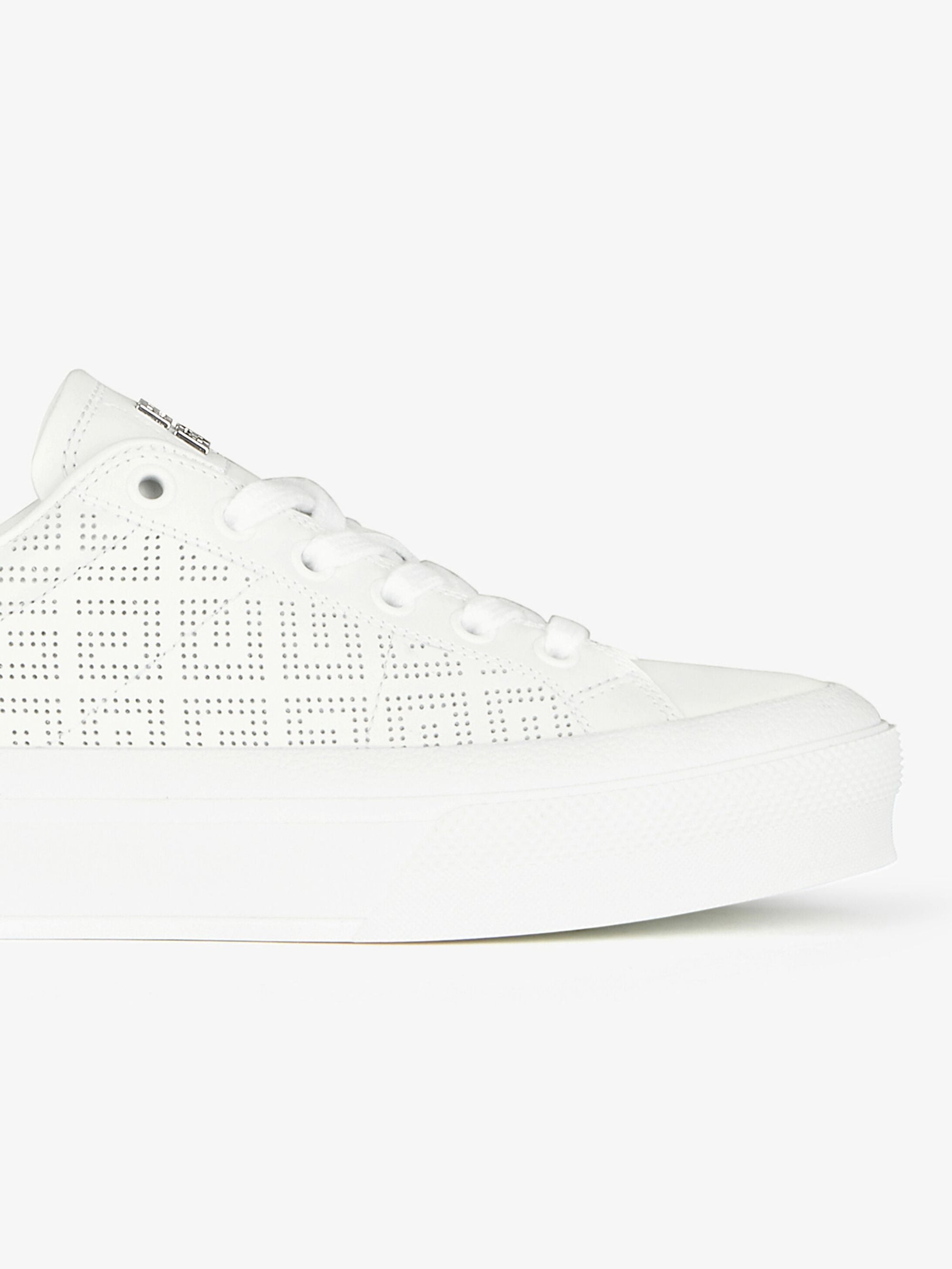Baskets City Sport en cuir perforé - White