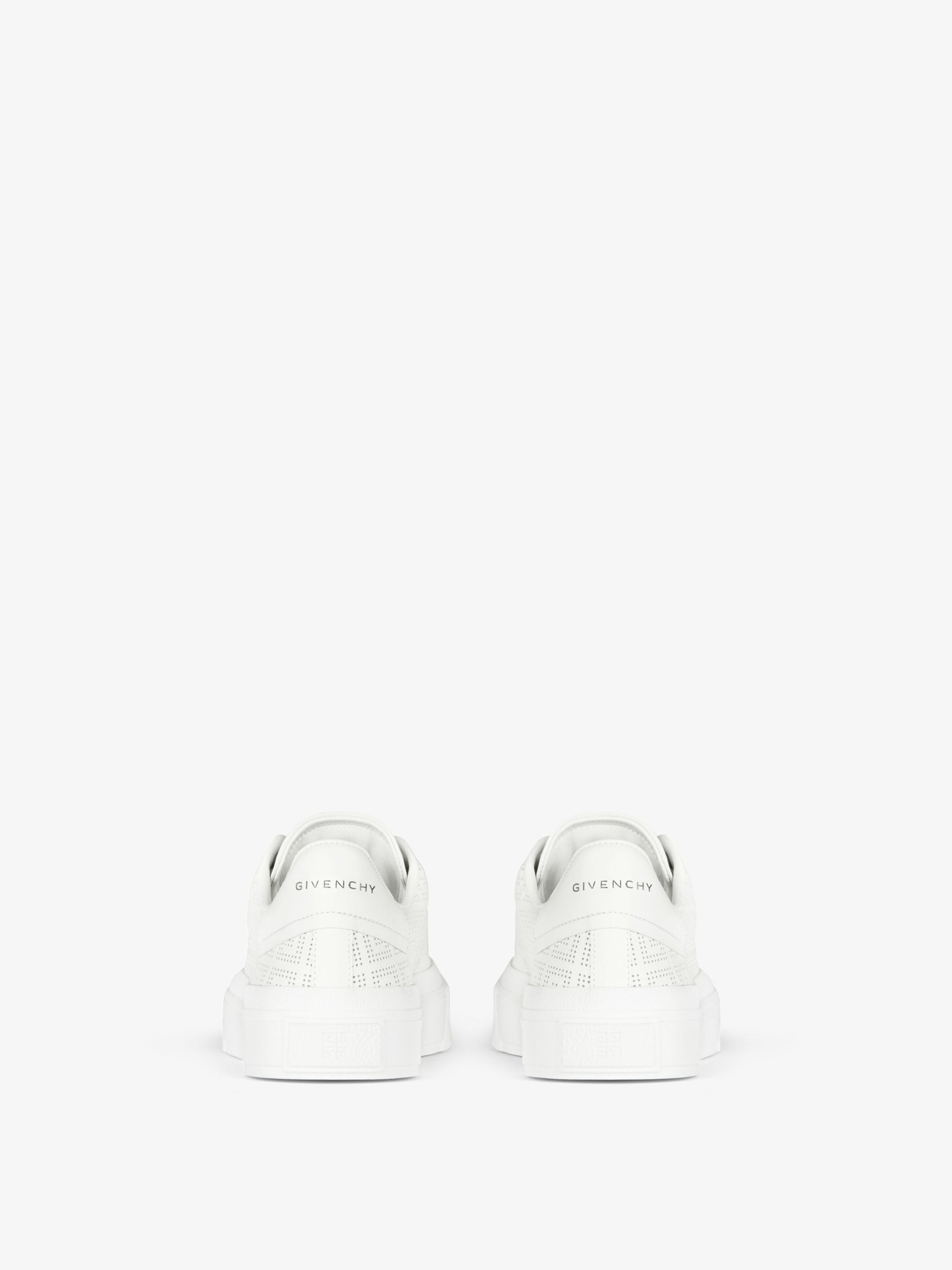 Baskets City Sport en cuir perforé - White