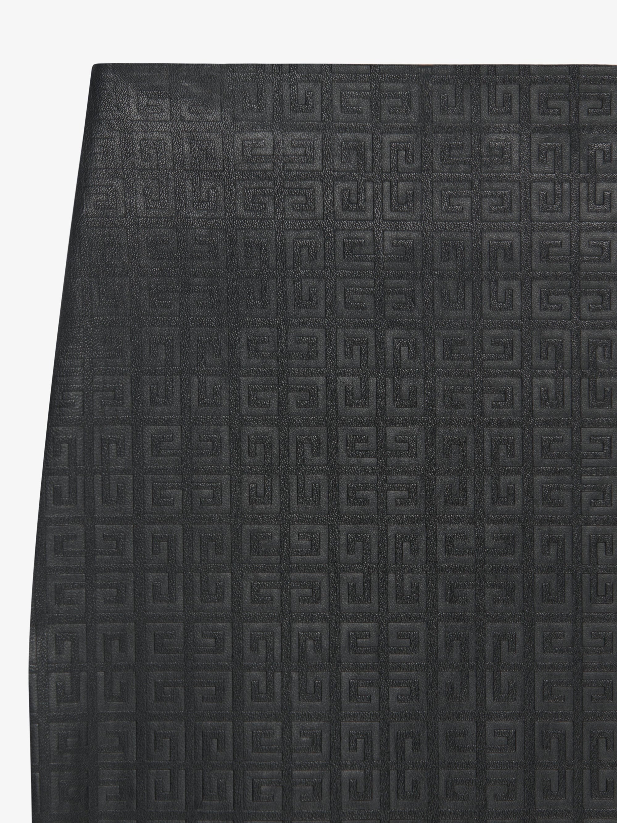 PENSIL SKIRT
