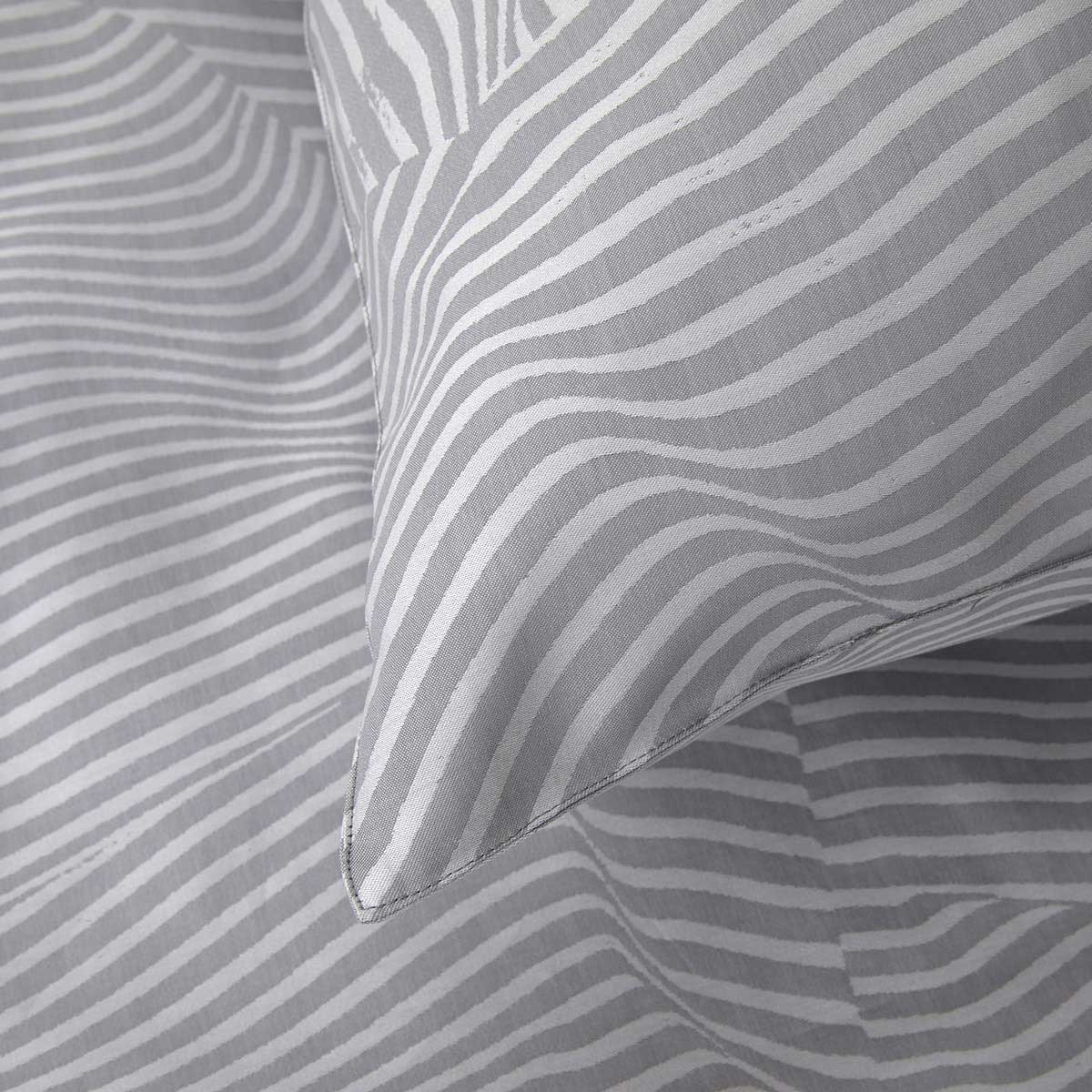 HONORE_BRUME // TAIES HONORE_BRUME