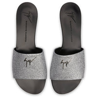 Souliers plats