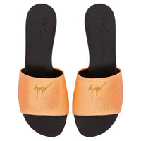 Souliers plats