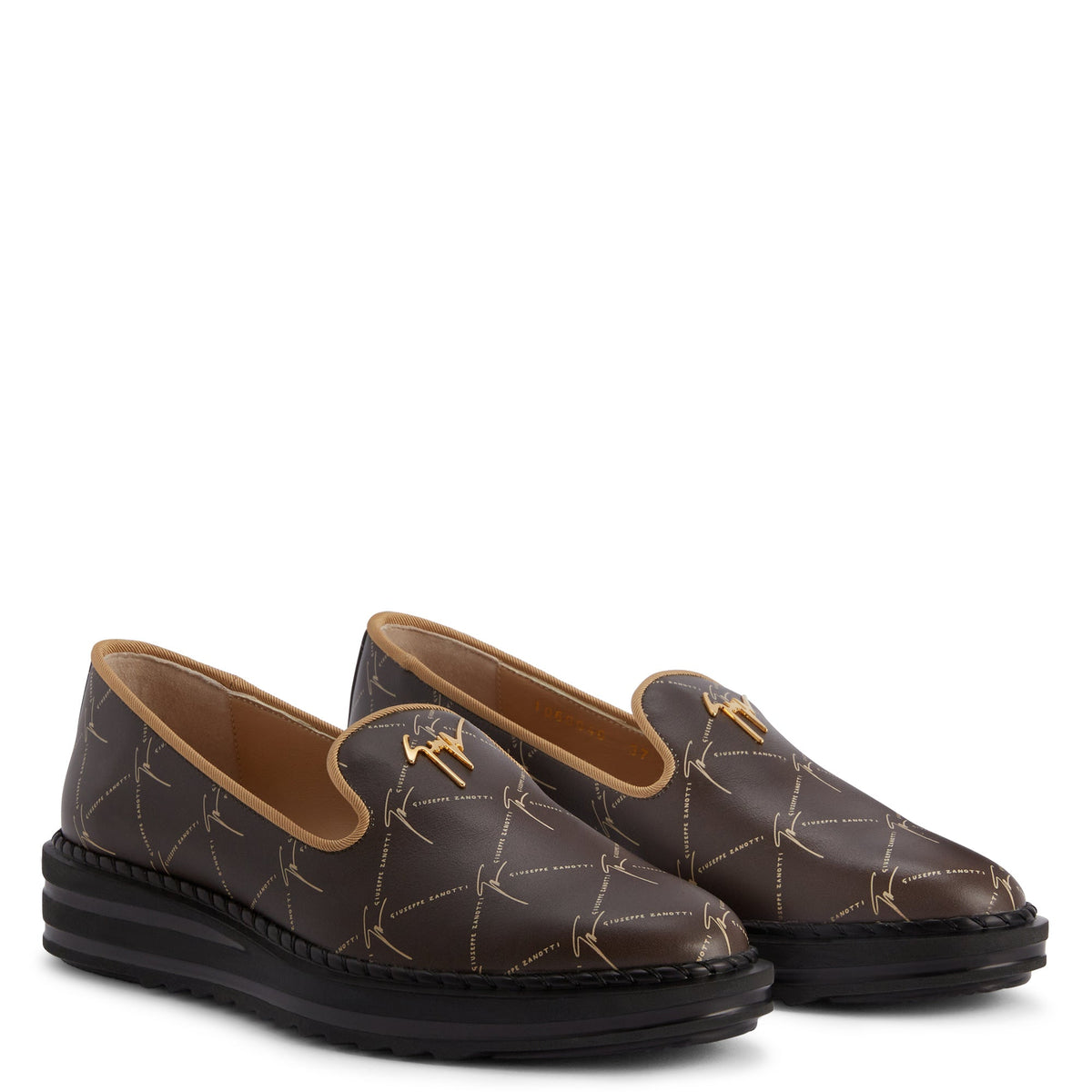 Souliers plats