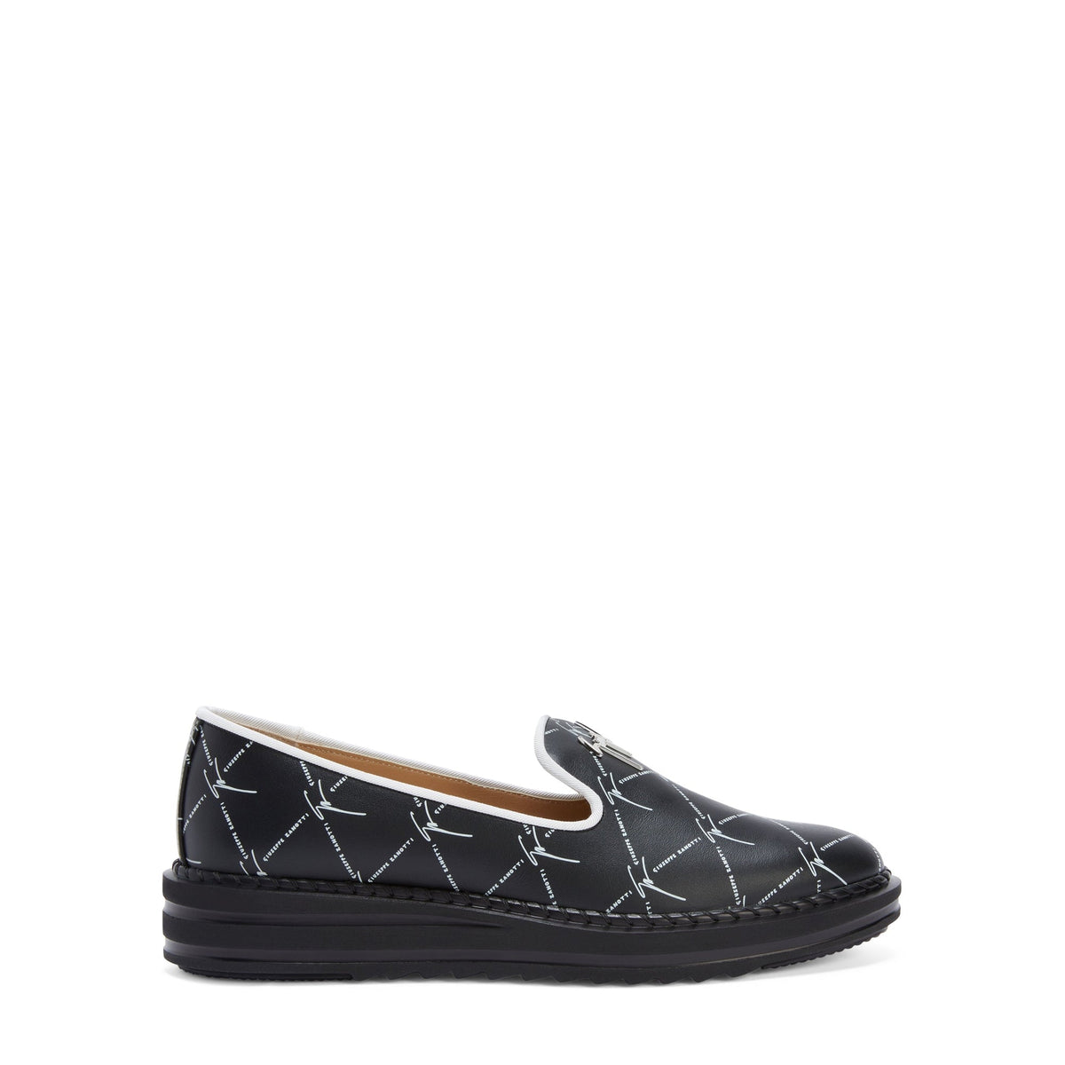 Souliers plats