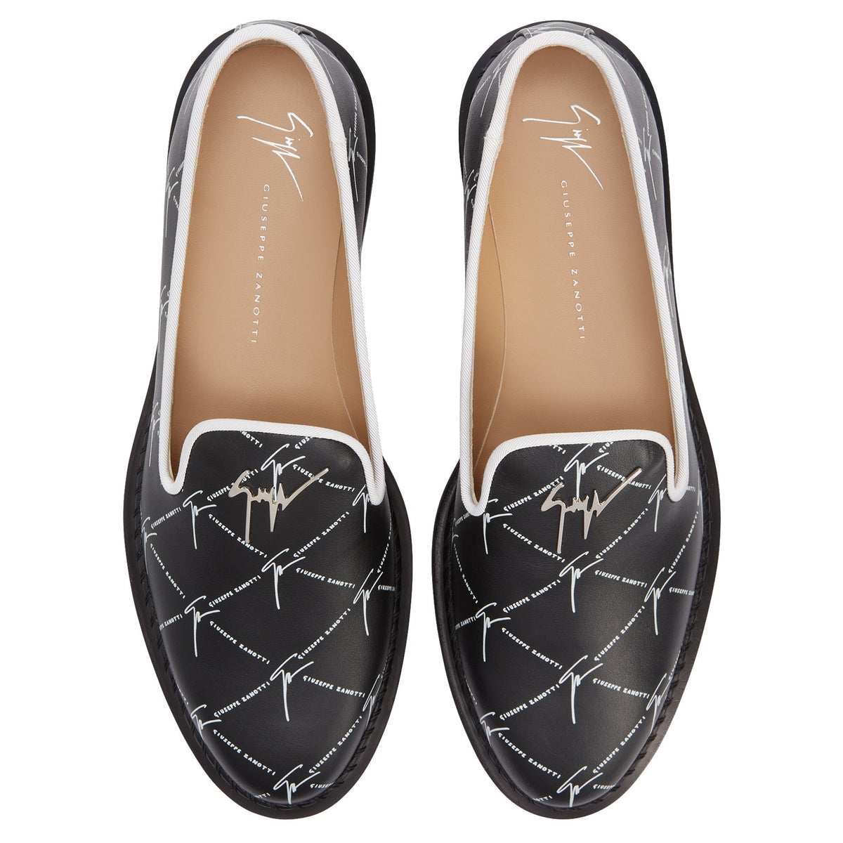 Souliers plats