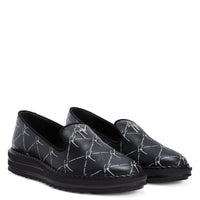 Souliers plats