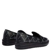 Souliers plats