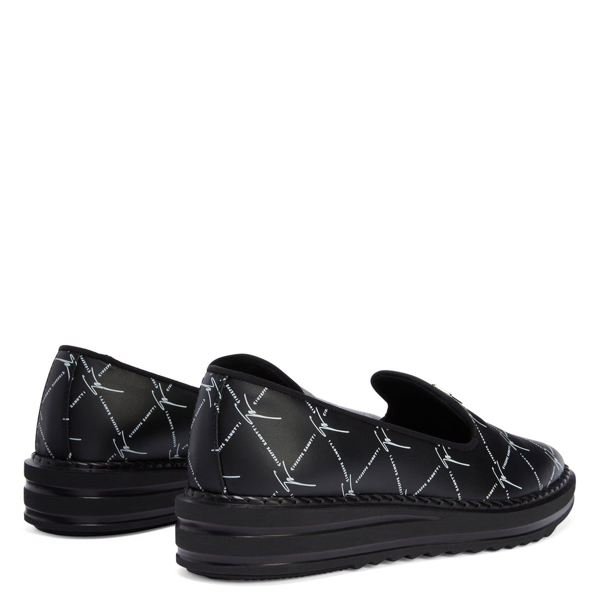 Souliers plats