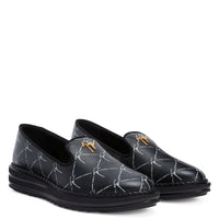 Souliers plats