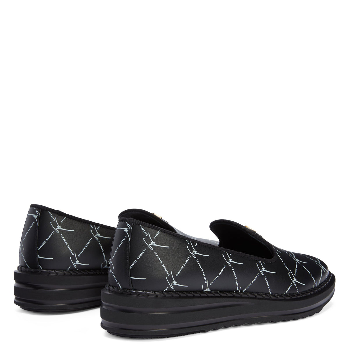 Souliers plats
