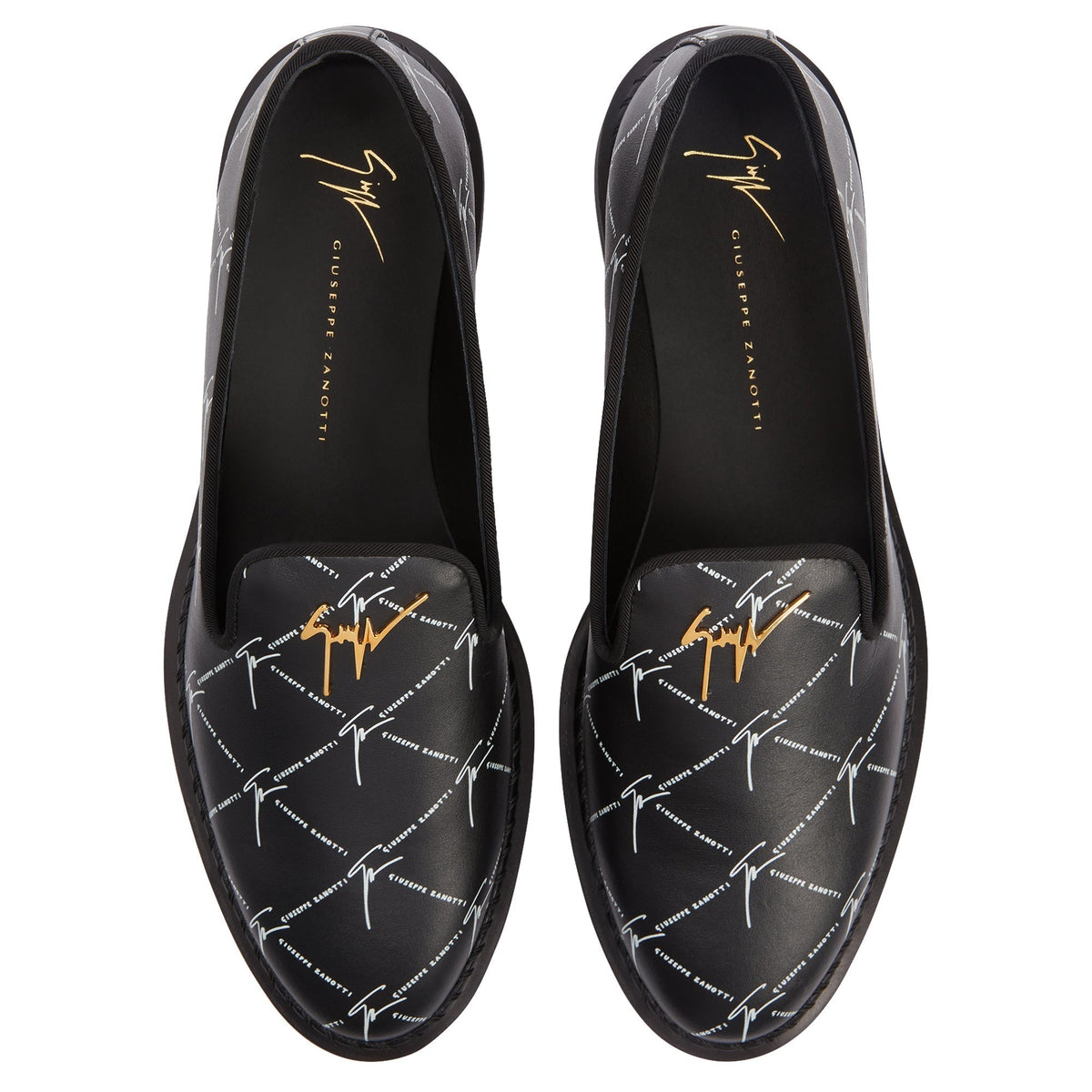 Souliers plats