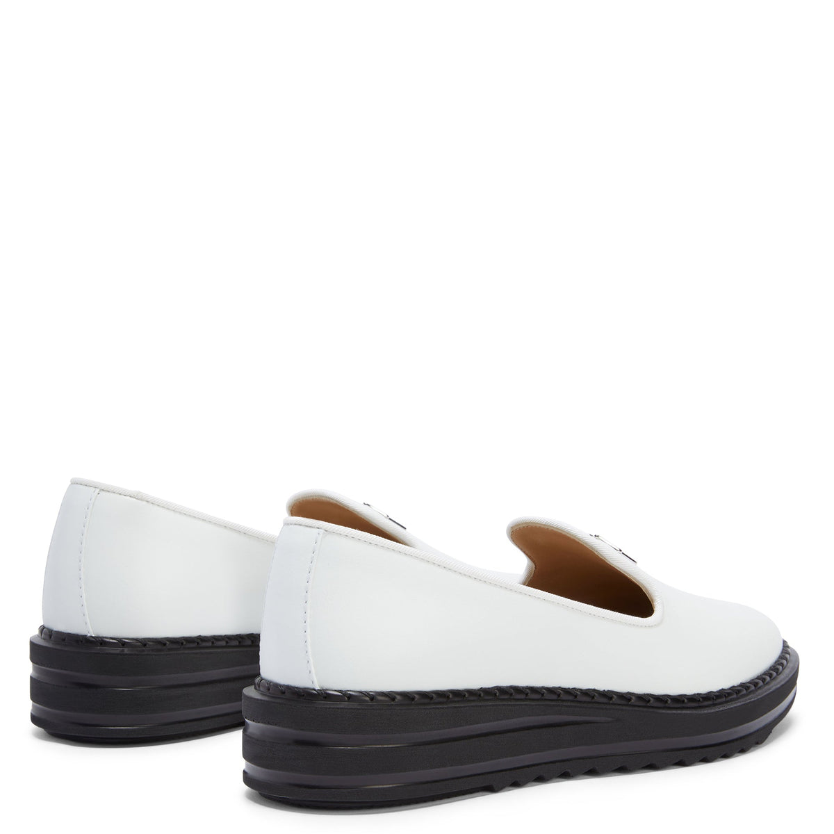 Souliers plats