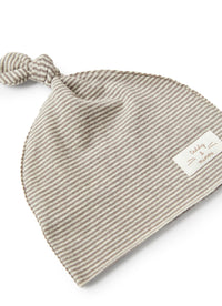 Set cappellino e scarpe a righe marroni