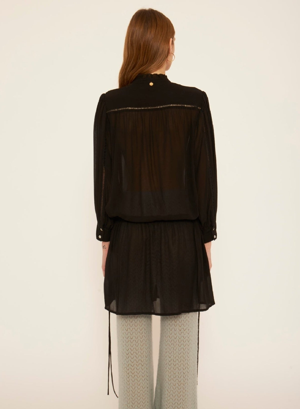 Robe courte brodée Igor - Black