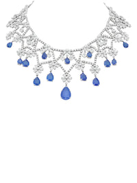 1qty DJV / QTY DISPO : 1-QTY VENDUES : 0-ST : 0% PRIX DJV : 1990€ // Argent Rhodié Collier fleur en argent rhodié serti de Burmalite taille poire bleu saphir /// RECO : 1872€