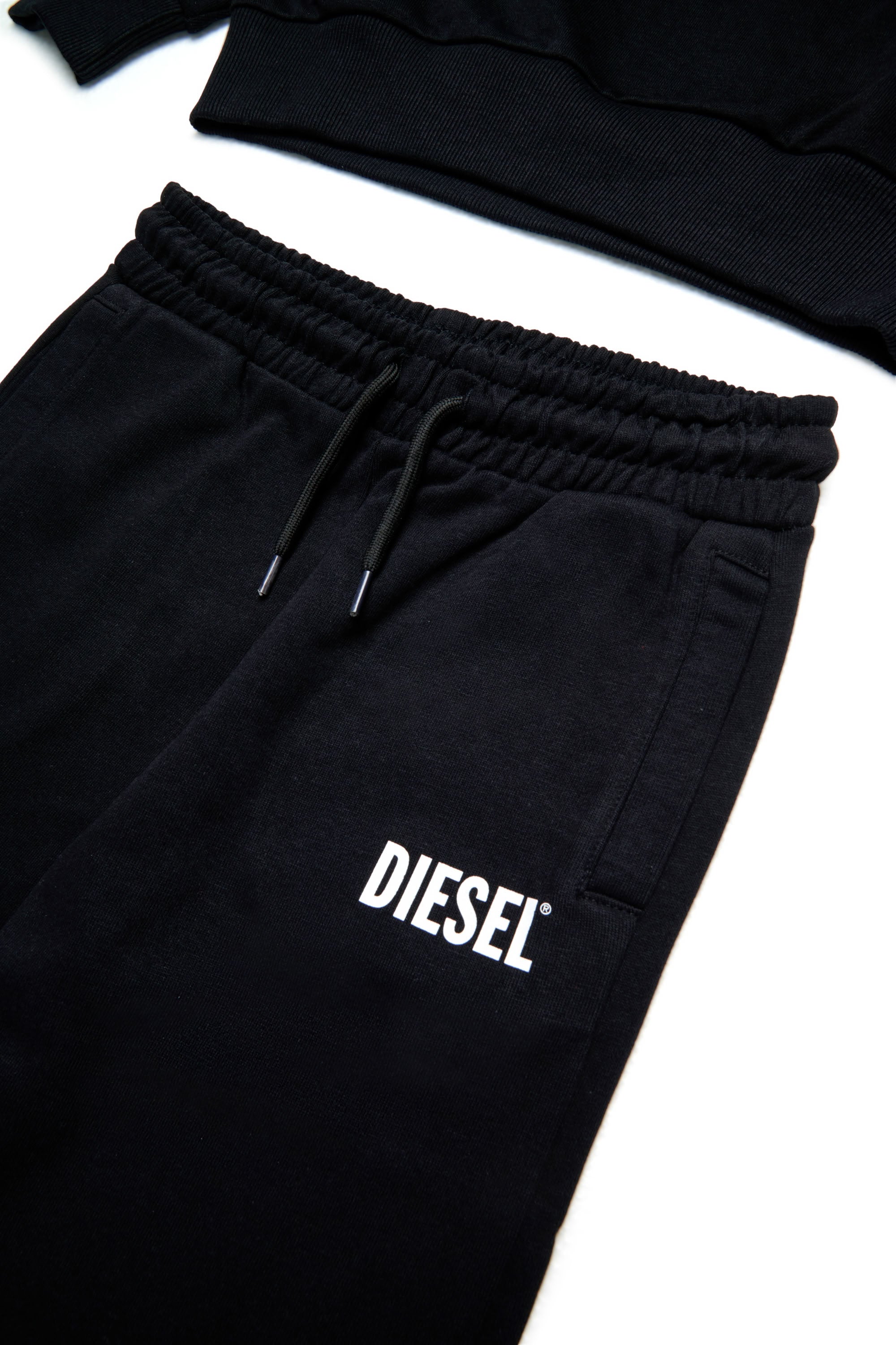 Set with logo - Nero