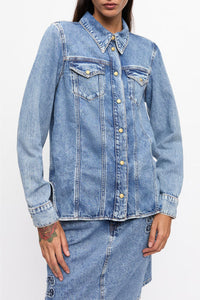 Chemise cintré en denim - Mid Blue Stone
