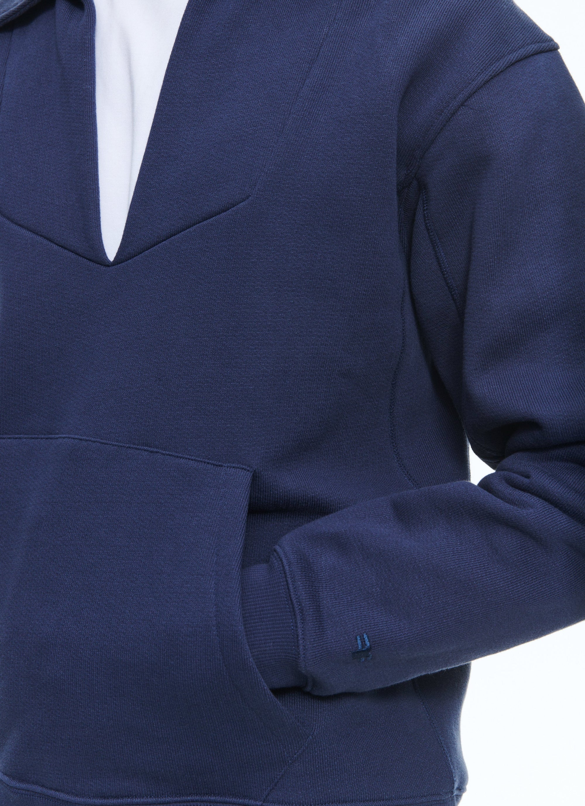 Sweatshirt à col V et poche - Marine