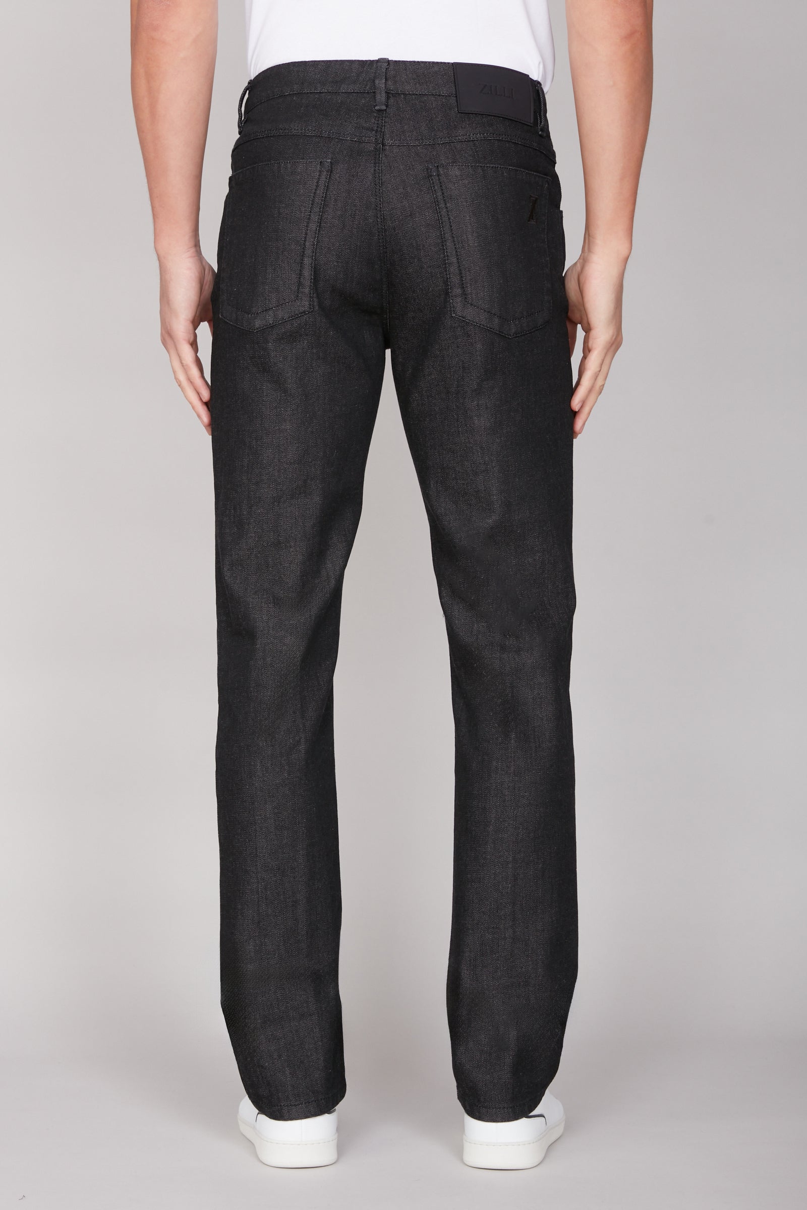 Straight-leg jeans with tone-on-tone stitching - Black