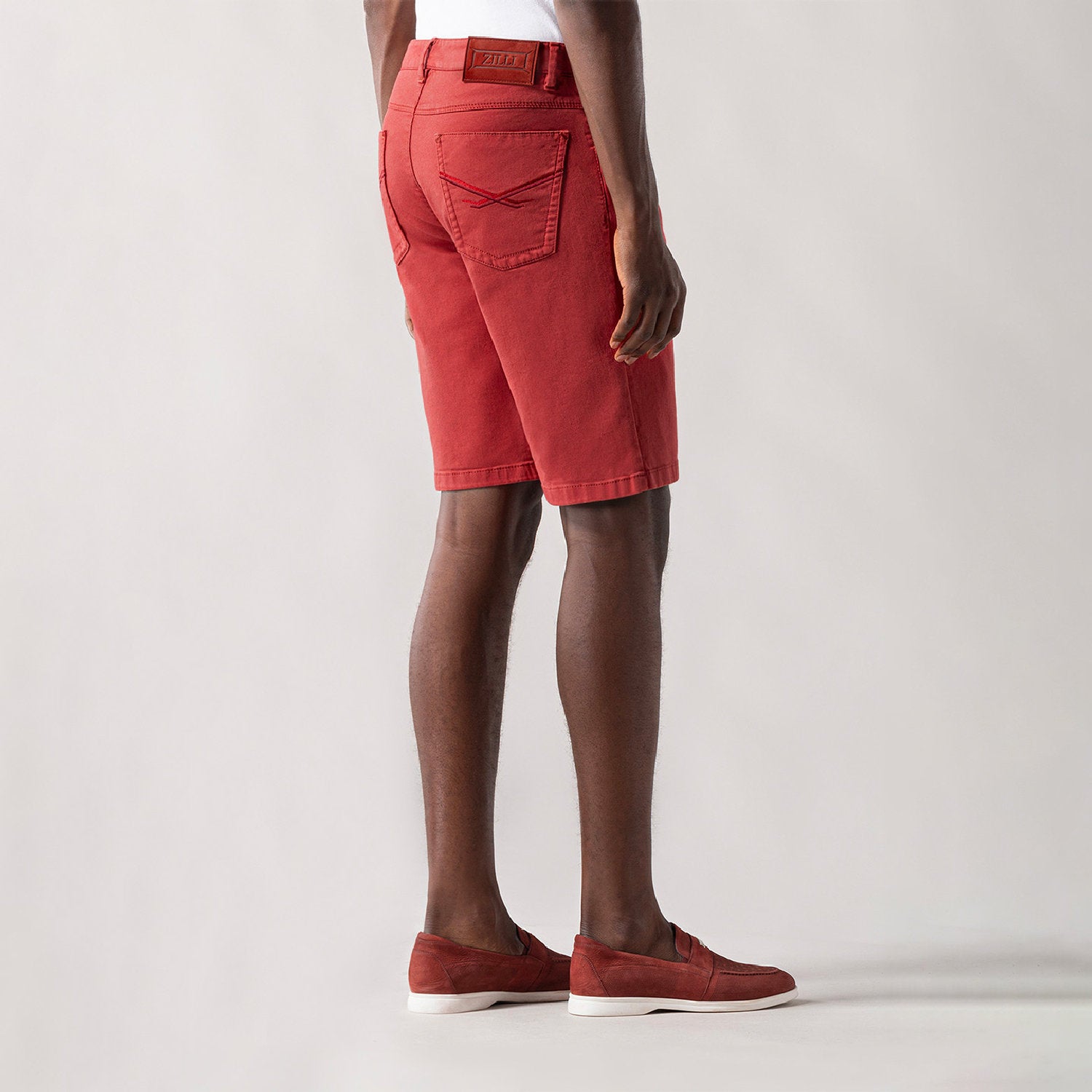 Washed and distressed shorts - Red