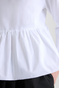 White / T-shirt à ourlet volanté en coton bio et faille