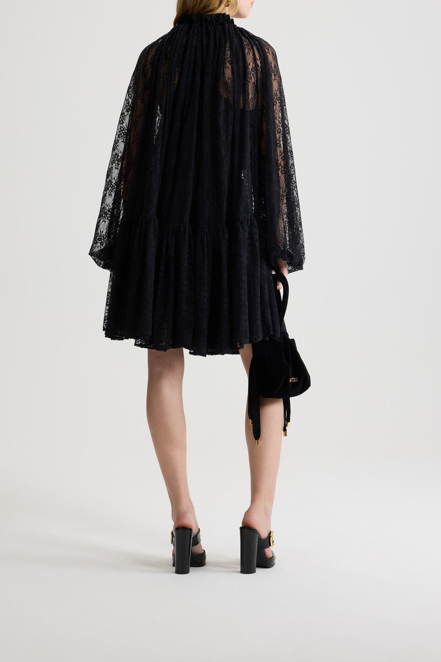 Robe courte à manches chauve-souris en dentelle - Noir
