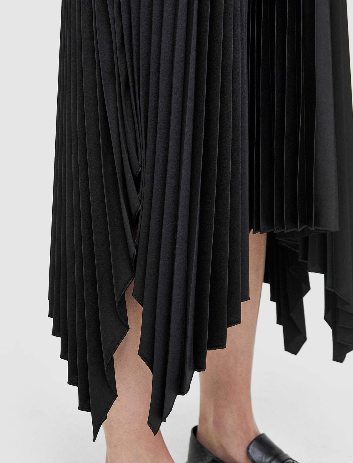Black Robe - Black