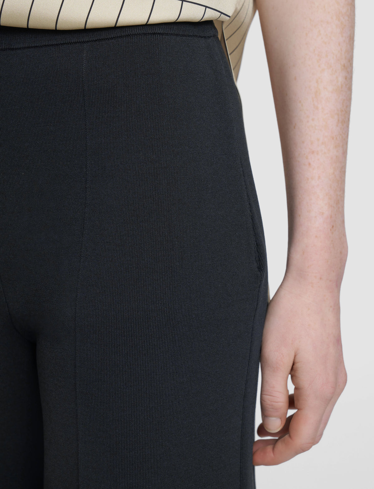 Black Pantalons - Black