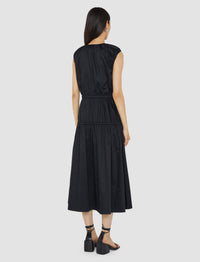 Black Robe - Black