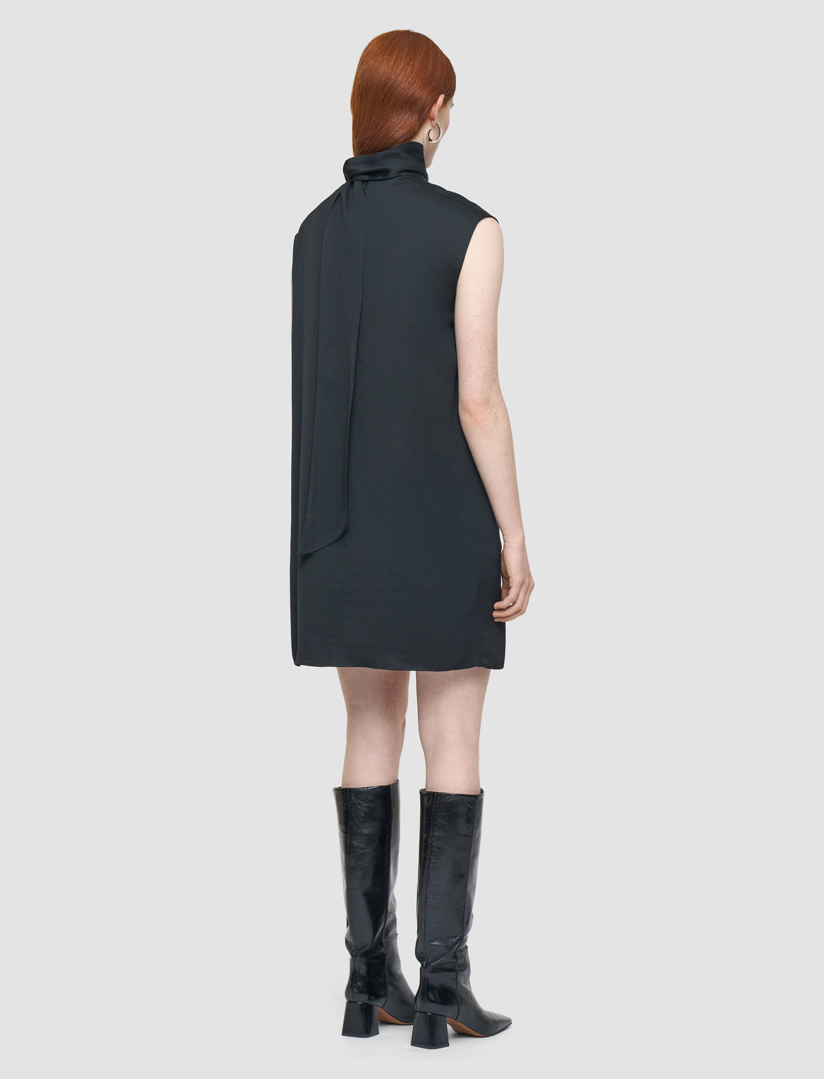 Black Robe - Black
