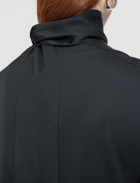 Black Robe - Black
