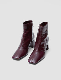 Ruby Bottes - Ruby