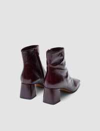 Ruby Bottes - Ruby