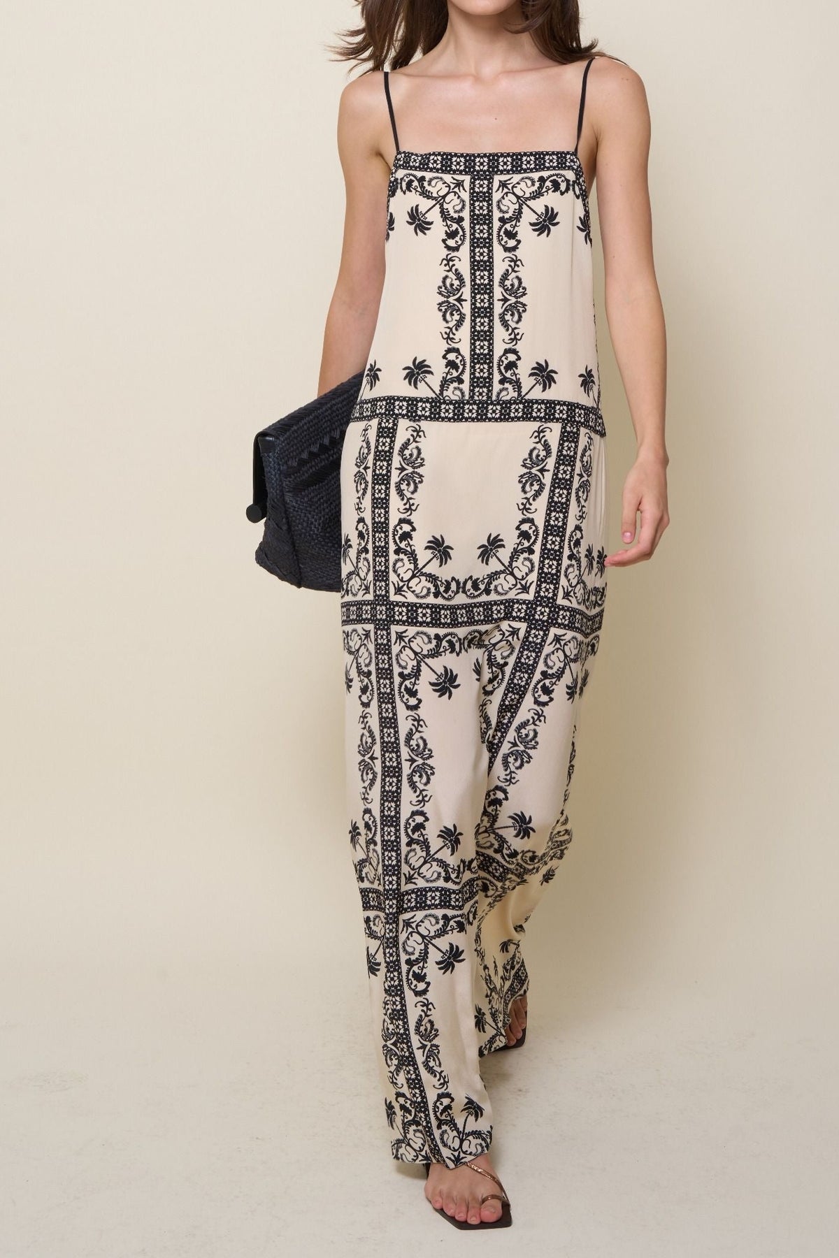 Memorias Hacia El Sur Clutch Bag - Black