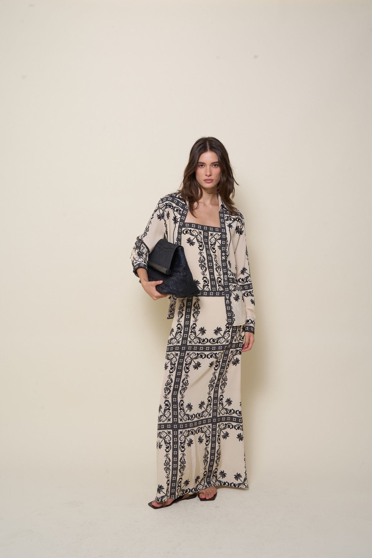 Memorias Hacia El Sur Clutch Bag - Black